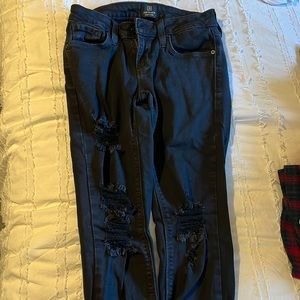 Black ripped skinny jeans